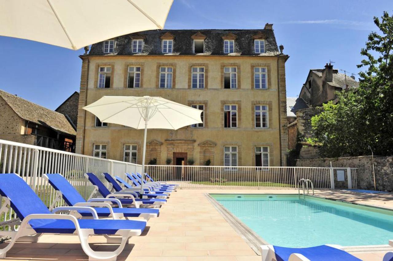 Chateau Ricard Saint-Geniez-dʼOlt Kültér fotó